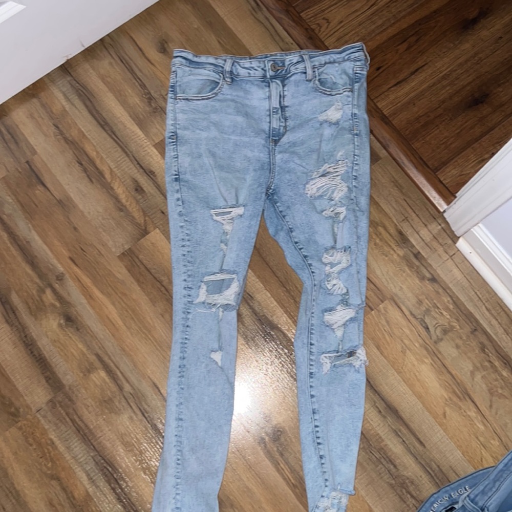 American Eagle Distressed Jeans